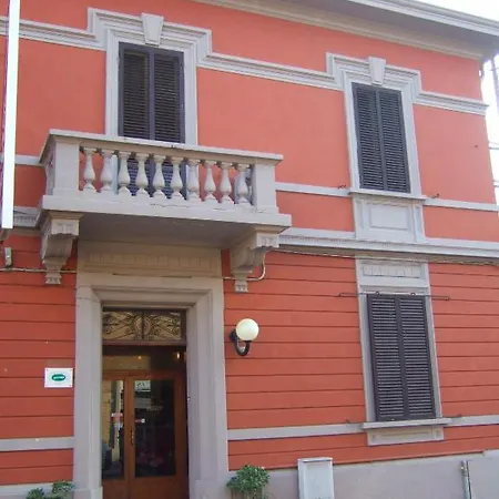فندق Roma بيومبينوا